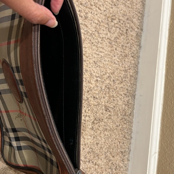 Authentic BURBERRY SHOULDERBAG bought from @bagriculture - Picture 7 of 14